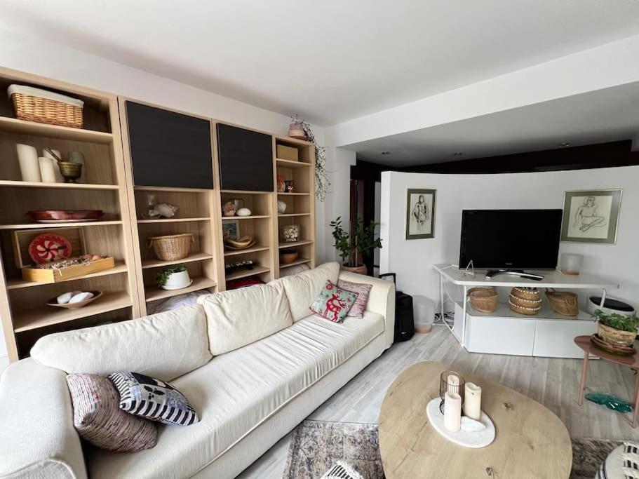 Kazanlak Large Guest House Apartment Near The Center With Full Kitchen & Dining Room, King Beds, Garden Patio, Free Parking & Self Check-In Exteriér fotografie