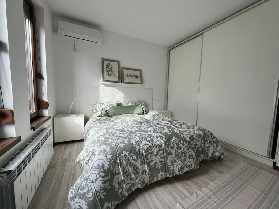 Kazanlak Large Guest House Apartment Near The Center With Full Kitchen & Dining Room, King Beds, Garden Patio, Free Parking & Self Check-In Exteriér fotografie