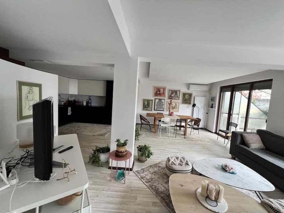 Kazanlak Large Guest House Apartment Near The Center With Full Kitchen & Dining Room, King Beds, Garden Patio, Free Parking & Self Check-In Exteriér fotografie